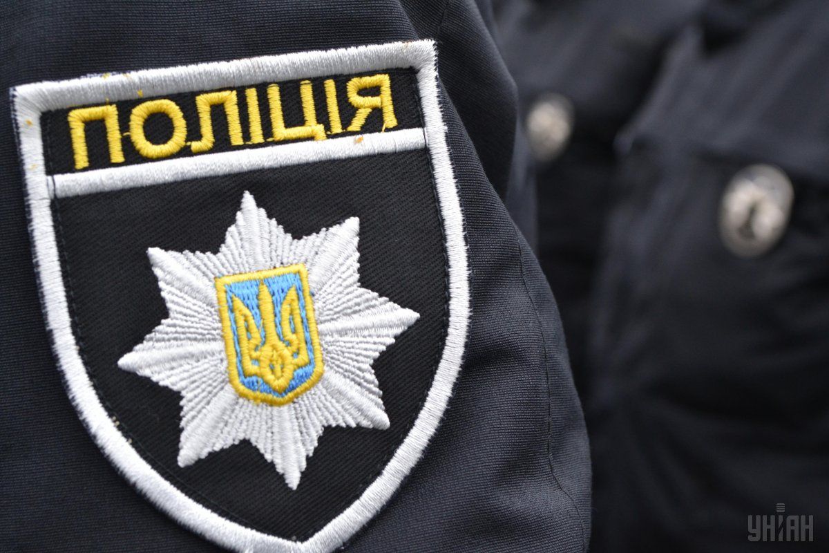 На Закарпатті знайшли маленьку дівчинку на смітнику - фото 1