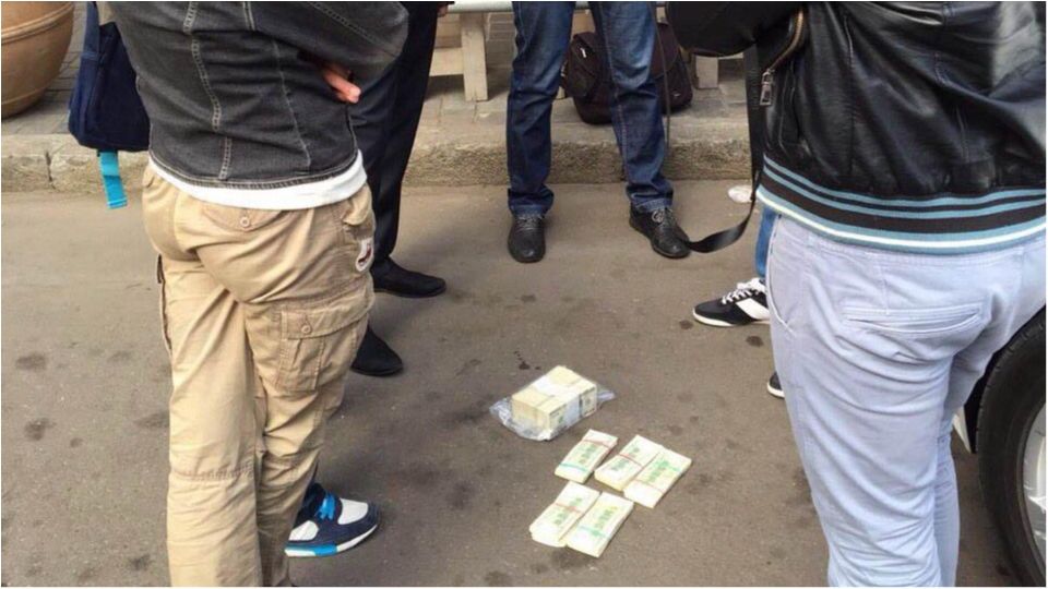 Члена Вищої ради юстиції спіймали на півмільйонному хабарі