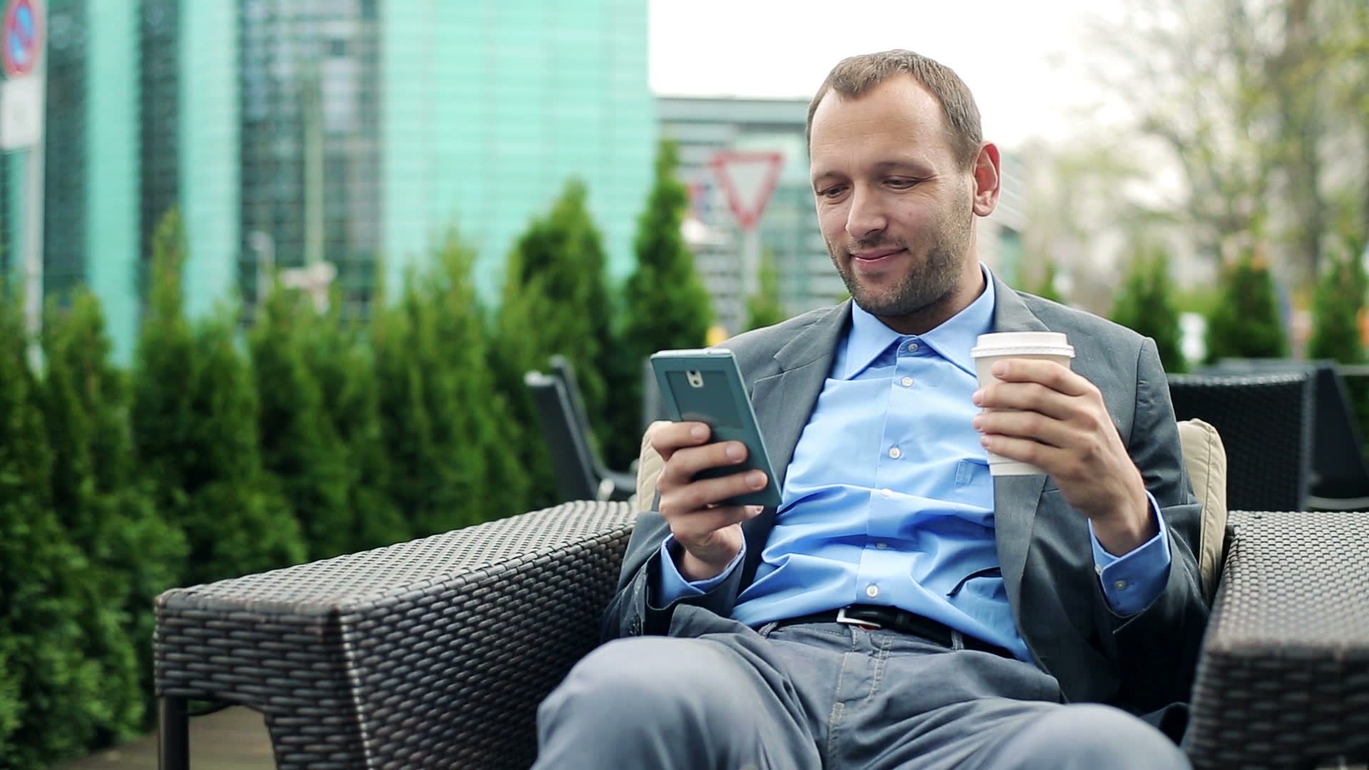 Смартфон - фото 1