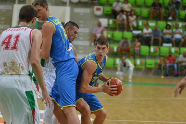 Збірна України виграла у ключовому матчі Євробаскету