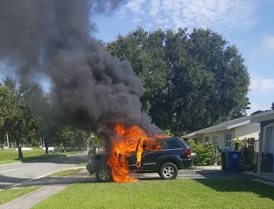 Новий вибух Samsung Galaxy спричинив загоряння позашляховика