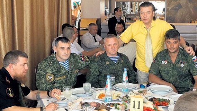 Юрін з терористами / Фото з соцмереж - фото 106668