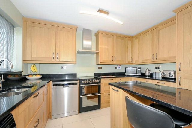 Кухня в особняку - фото 104289