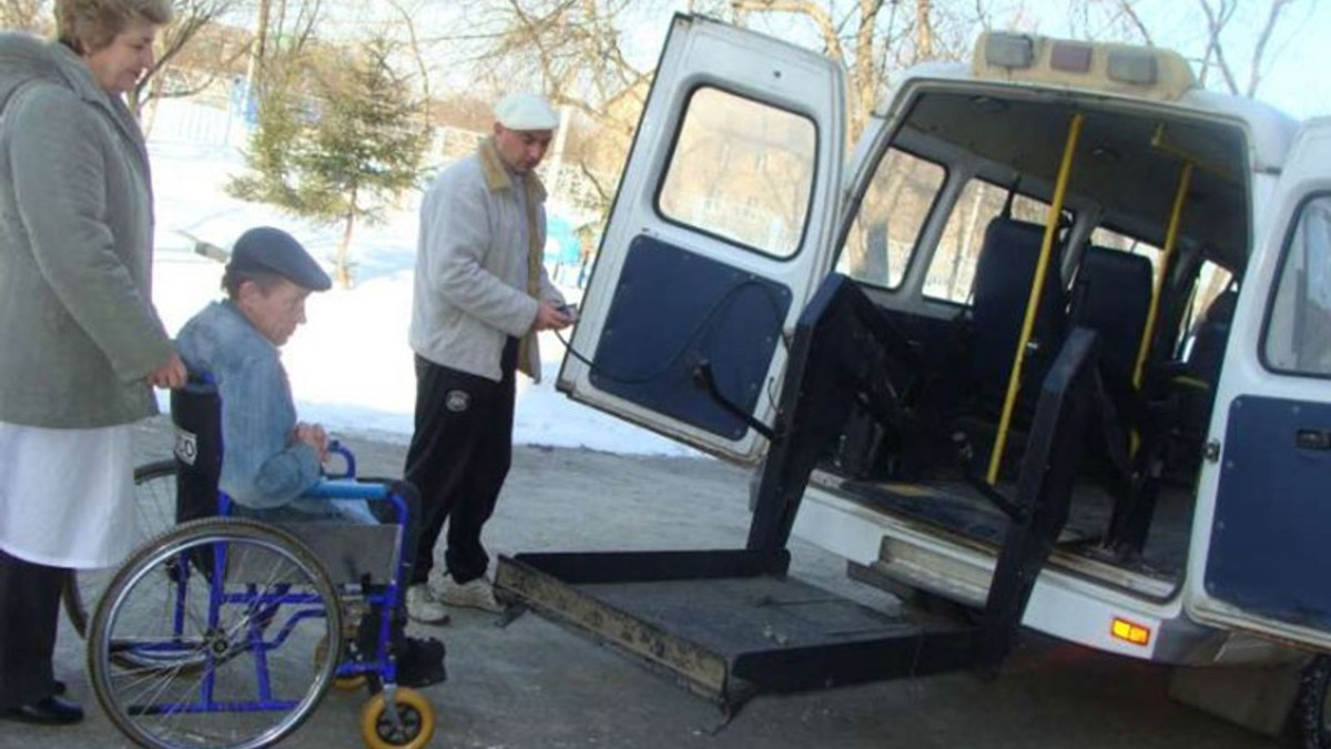 Таксі для людей з інвалідністю - фото 1