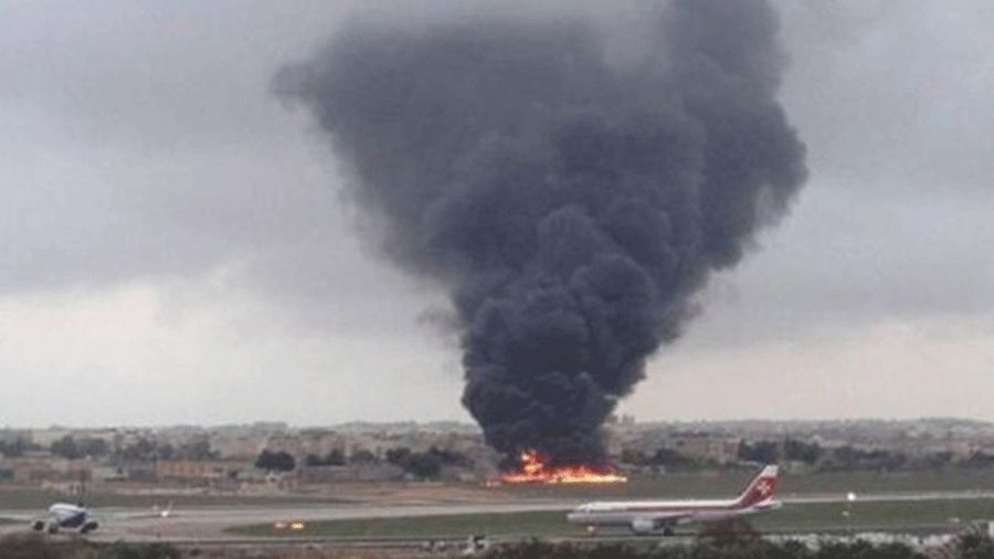 З’явилося моторошне відео падіння літака на Мальті