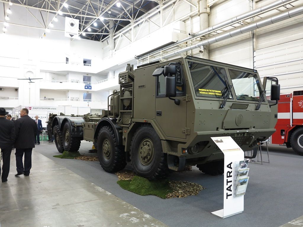 З'явилося відео нового унікального всюдихода Tatra для української армії