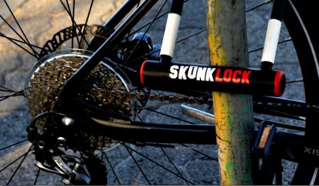 Американці створили велосипедний замок, що викликає блювоту у злодія
