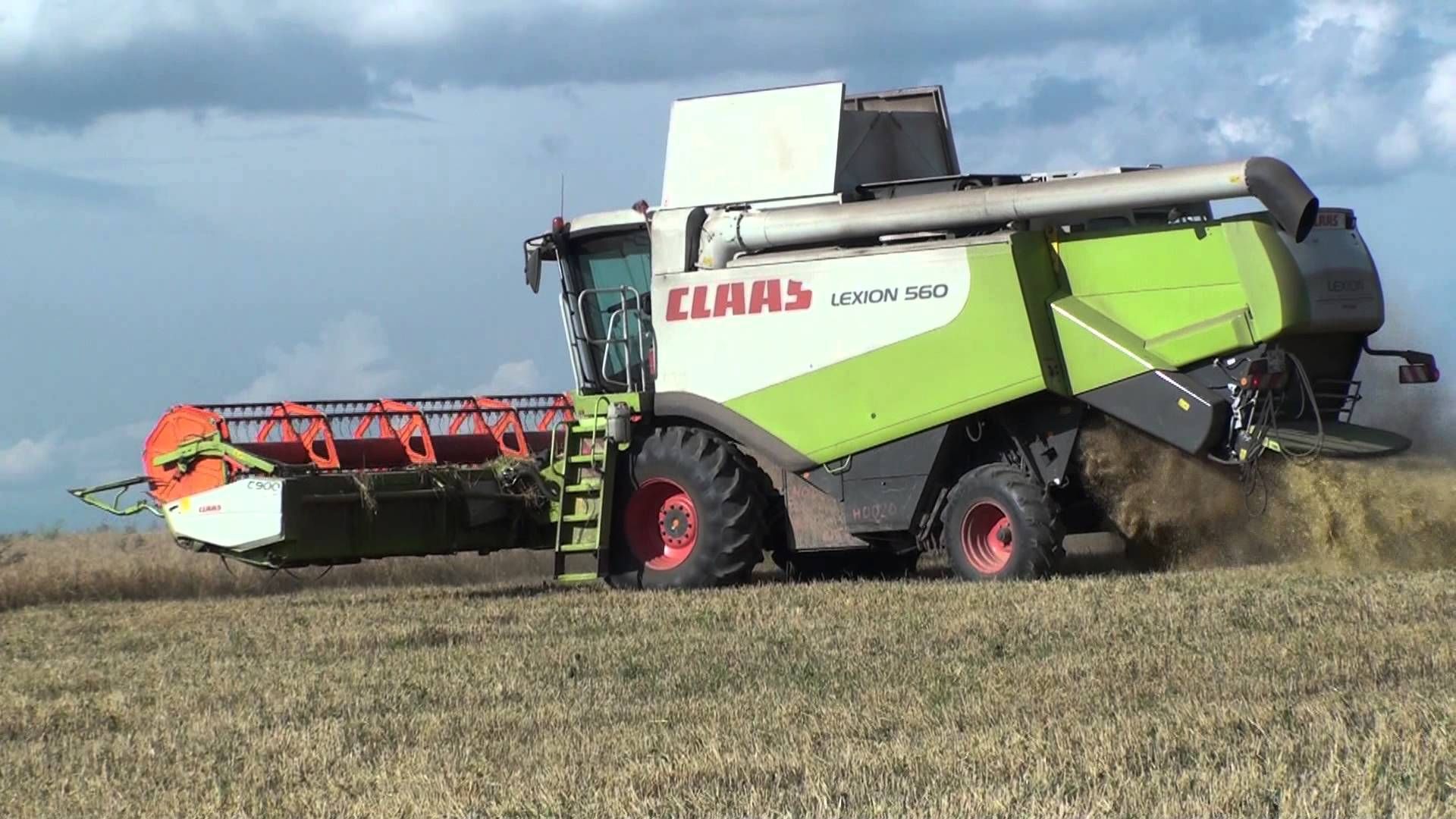 На Херсонщині будуть випускати українські комбайни