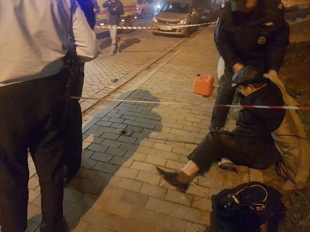 У Москві озброєний чоловік з каністрою напав на синагогу - фото 107248