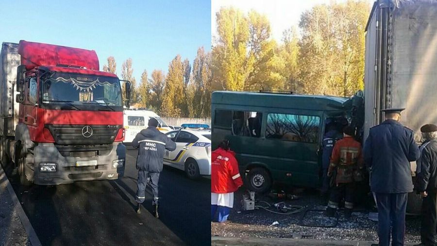 Зіткнення фури з маршруткою у Дніпрі: є постраждалі - фото 1