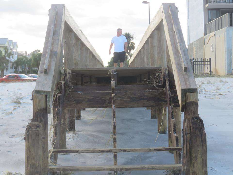 Українка показала наслідки урагану Меттью в США