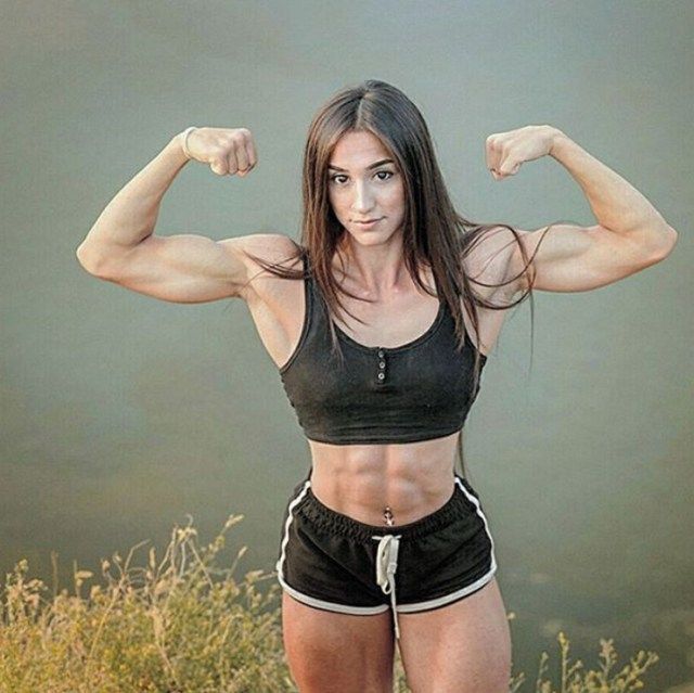 Незвичайна дівчина з Дніпра вразила репера 50 Cent - фото 111219