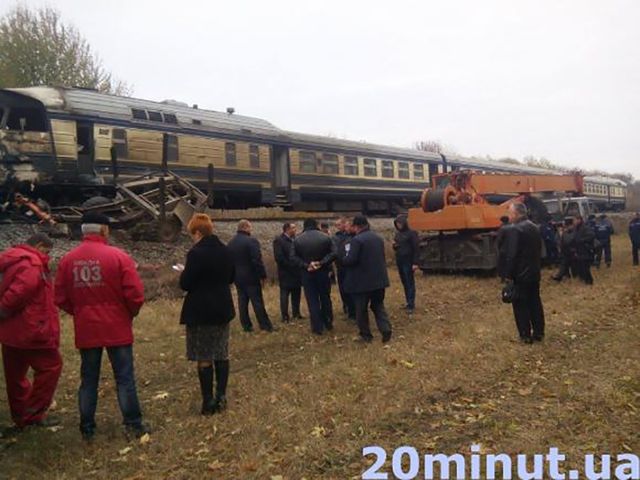 Смертельна ДТП на Вінниччині: лісовоз зіткнувся з потягом - фото 111724