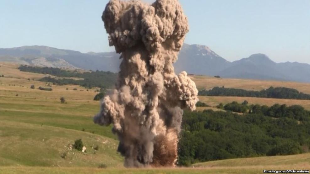 У Дніпрі підірвали 500-кілограмову авіабомбу - фото 1