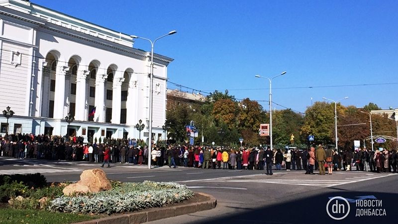 Донецьк зупинився через похорон Мотороли: з’явилися фото