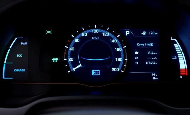 Hyundai офіційно продаватиме електрокари в Україні - фото 111210