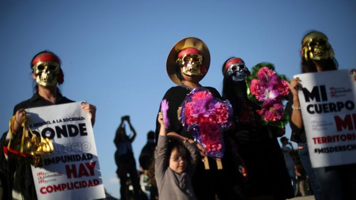 В Аргентині жінки протестували проти насильства - фото 1
