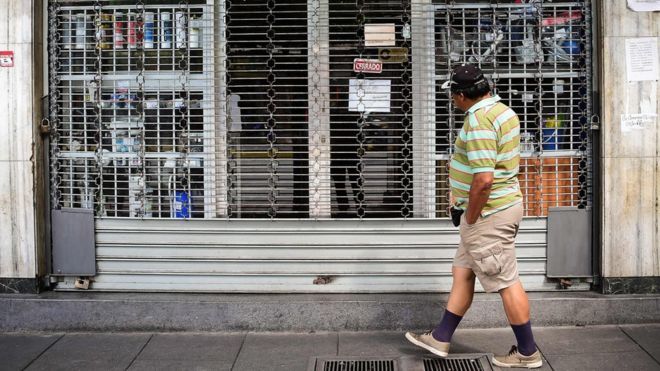 У Венесуелі почався 12-годинний загальний страйк