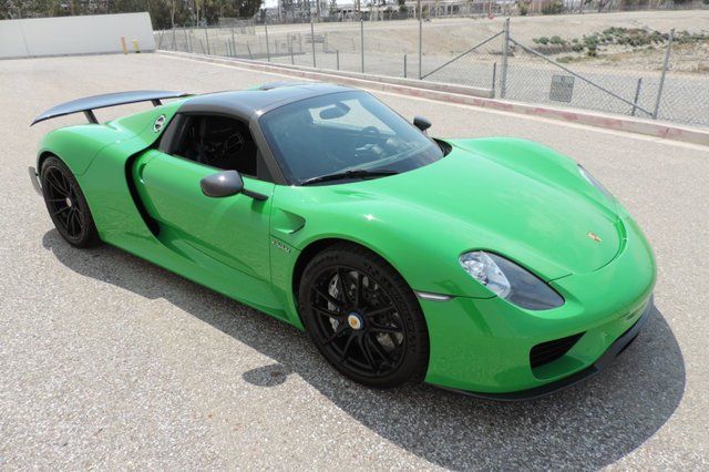 Унікальний колір підняв ціну суперкара вдвічі