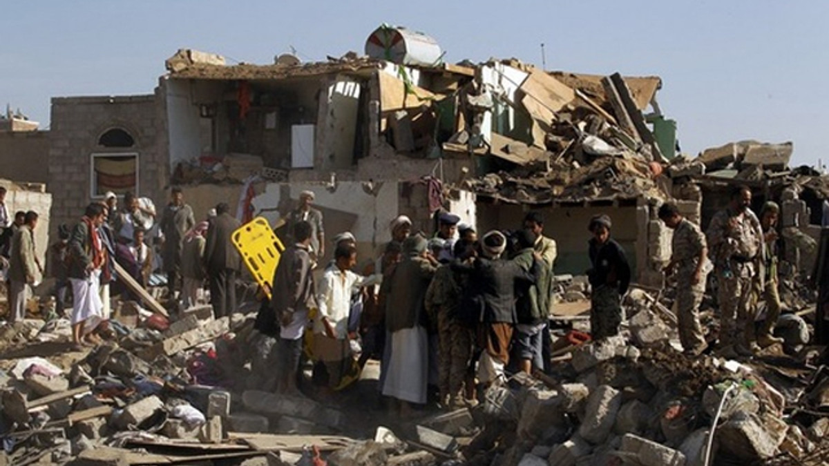 У Ємені авіаудар зруйнував в'язницю: є жертви - фото 1