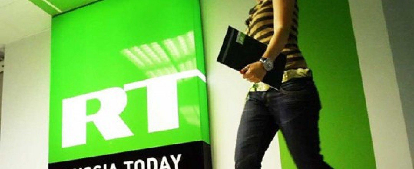 Велика Британія заблокувала всі рахунки російського телеканалу Russia Today