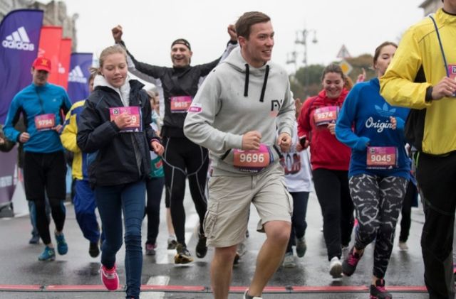 Кличко пробігся під дощем з киянами
 - фото 109015