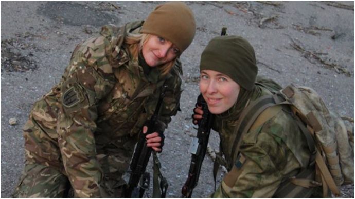 Поліція без ордера обшукала будинок дівчини-воїна АТО: побратими просять допомоги