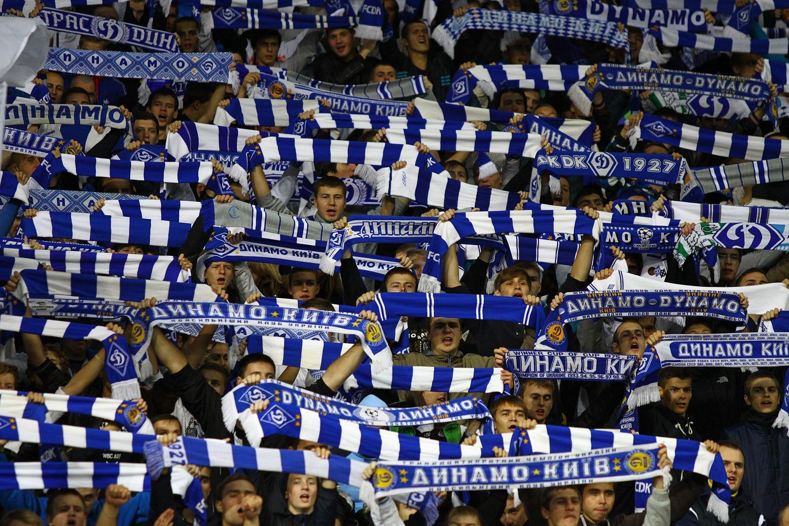 Фани "Динамо" вигадали кричалку про Моторолу