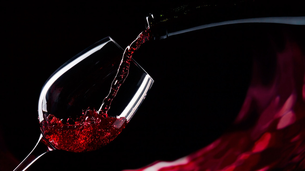 Червоне вино здатне замінити зубну пасту - фото 1