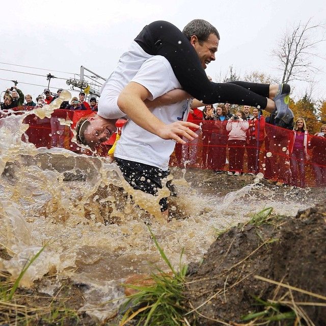 У США відбувся чемпіонат з перенесення дружин: кумедні фото 
 - фото 109226