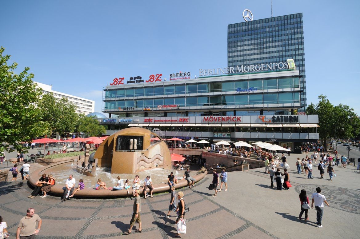 В Берліні горів офіс Mercedes Benz