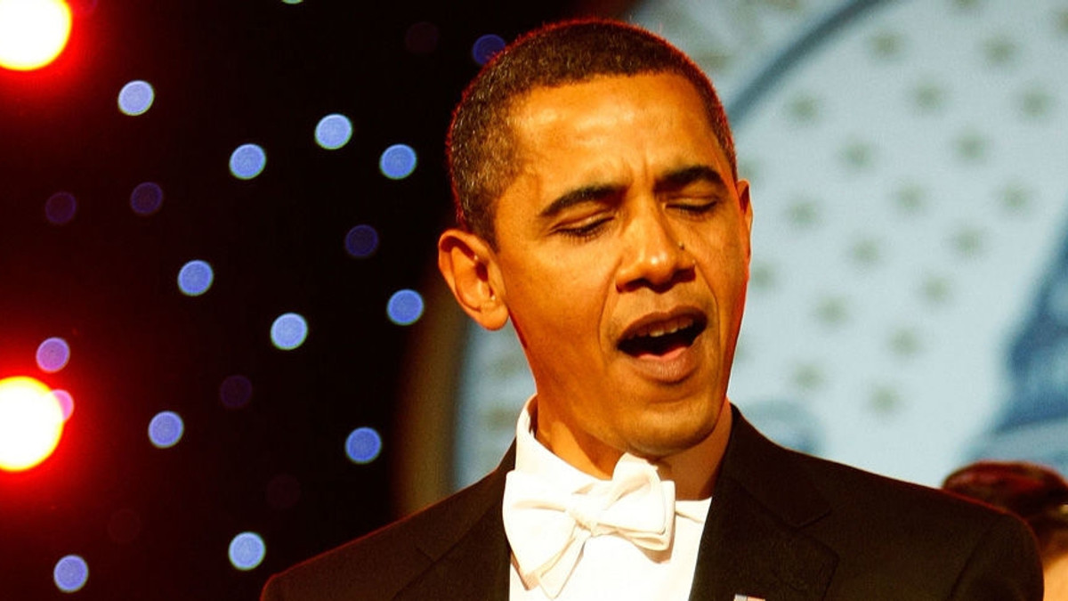 Обама станцював із відомим репером у Білому домі - фото 1