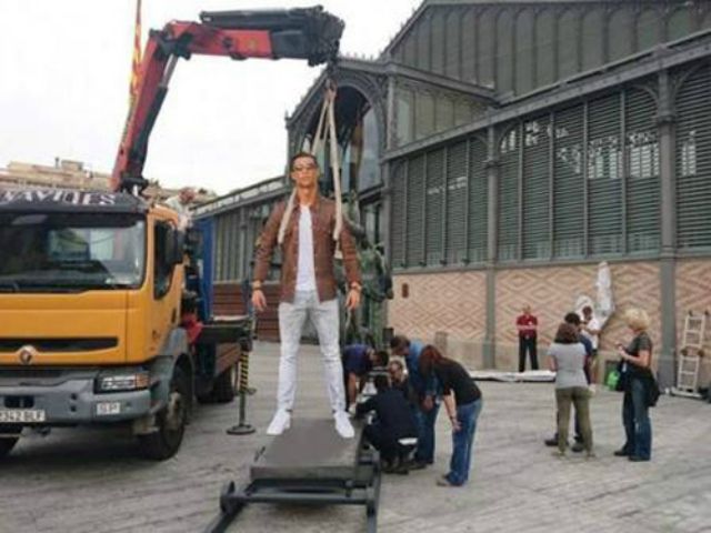 Роналду потролили через фото із крутою машиною - фото 111184