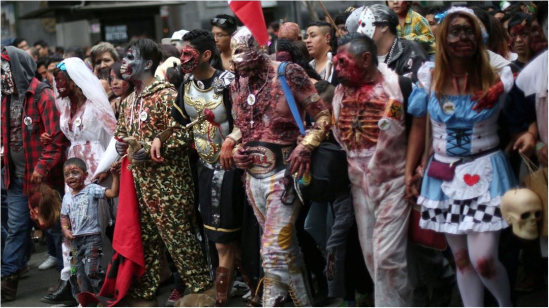 Тисячі зомбі пройшлися вулицями Мехіко - фото 1