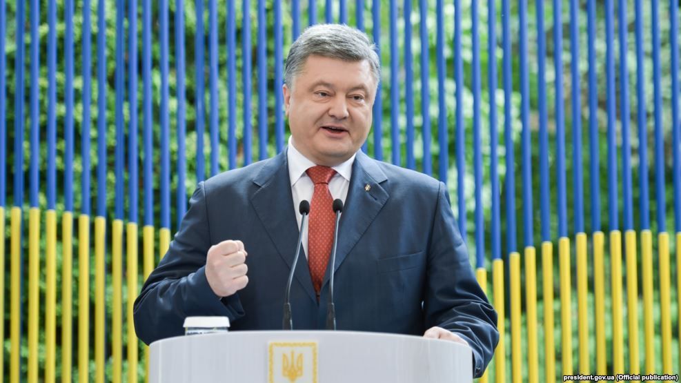 Порошенко має подати декларацію до завершення доби