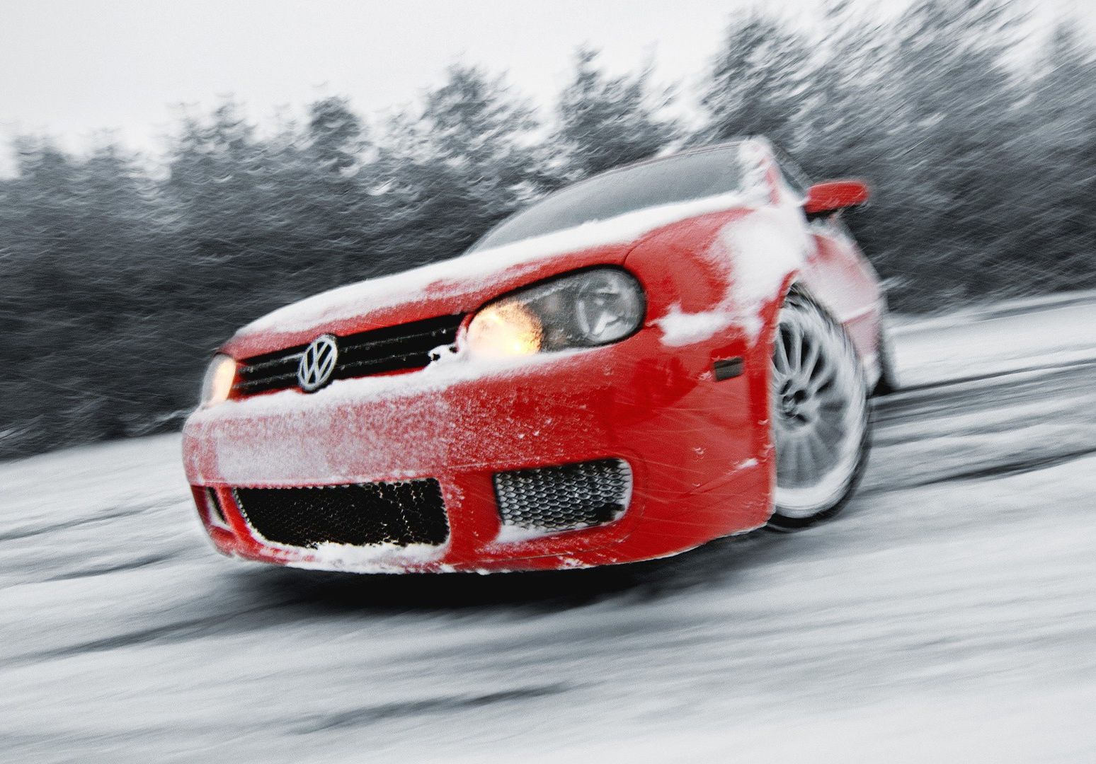 Українцям рекомендують терміново "перевзути" їхні автомобілі