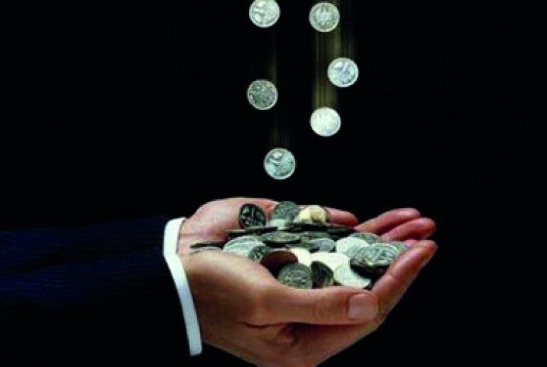 Люди будуть виїжджати на заробітки, щоб втекти від податків - фото 1