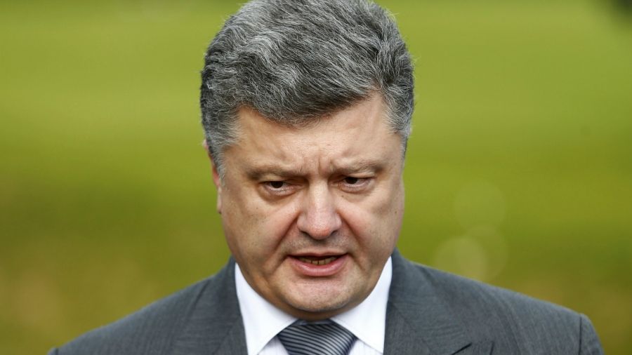 Порошенко назвав ще одну сторону гібридної війни з РФ