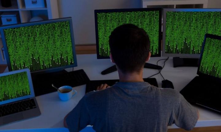 У Кремлі прокоментували інформацію про злам українськими хакерами листування Суркова