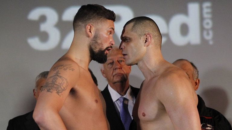 Американському боксеру довелося повністю роздягтися на зважуванні