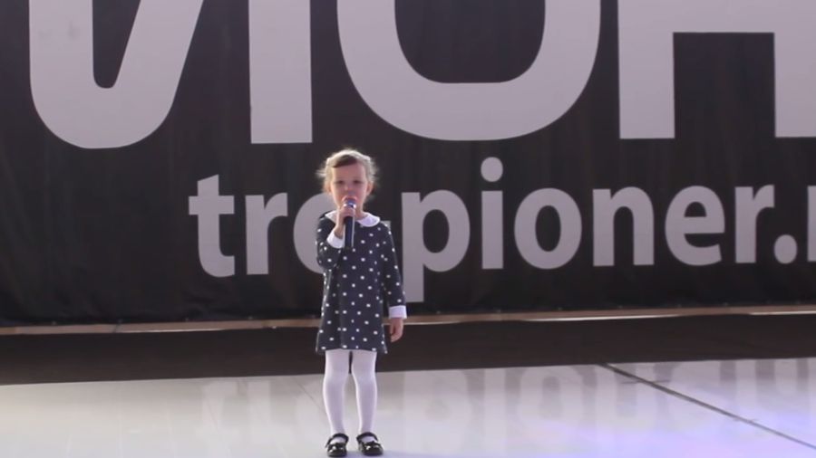 Як 4-річна дівчинка поставила на місце російських олігархів