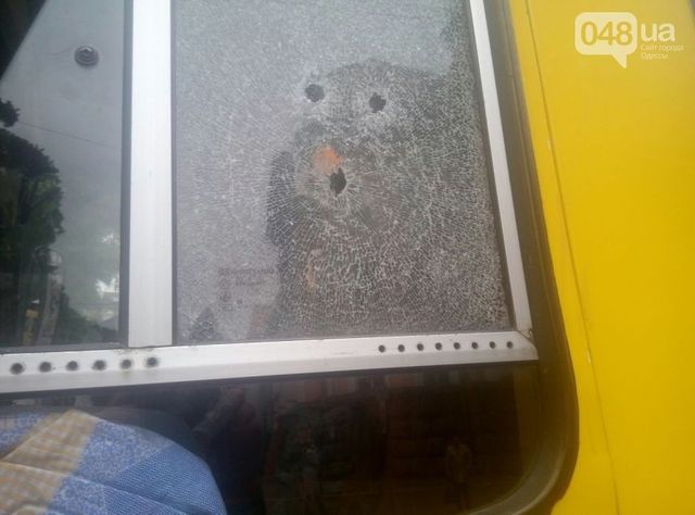 Одесит стріляв у маршрутку через те, що вона не зупинилась - фото 109534