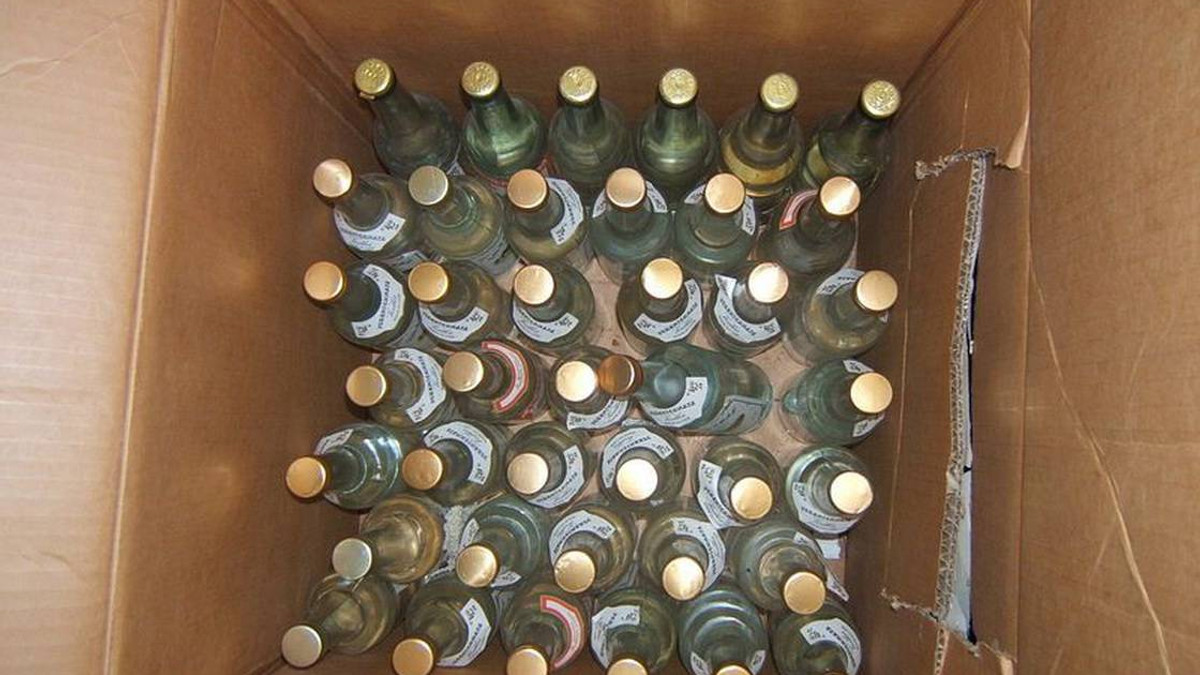 На Рівненщині вилучили понад чотири тонни спирту невідомого походження - фото 1