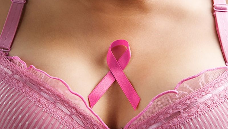Щогодини від раку грудей помирає одна українка: страшна статистика
