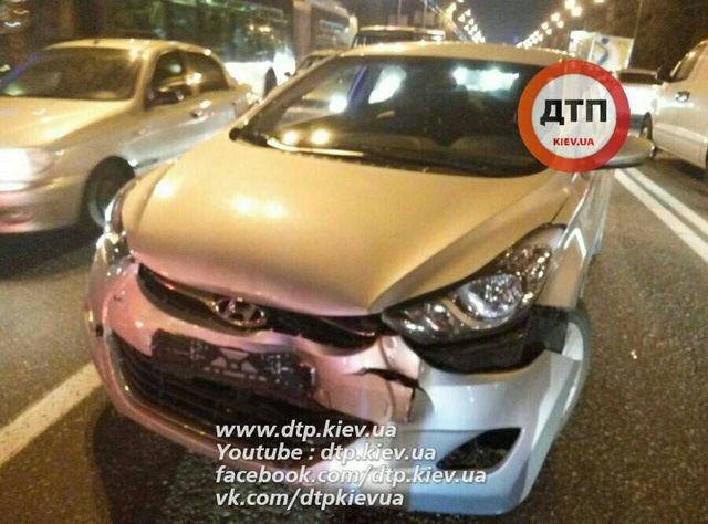 ДТП у Києві: П'яний водій влаштував подвійну аварію - фото 111947