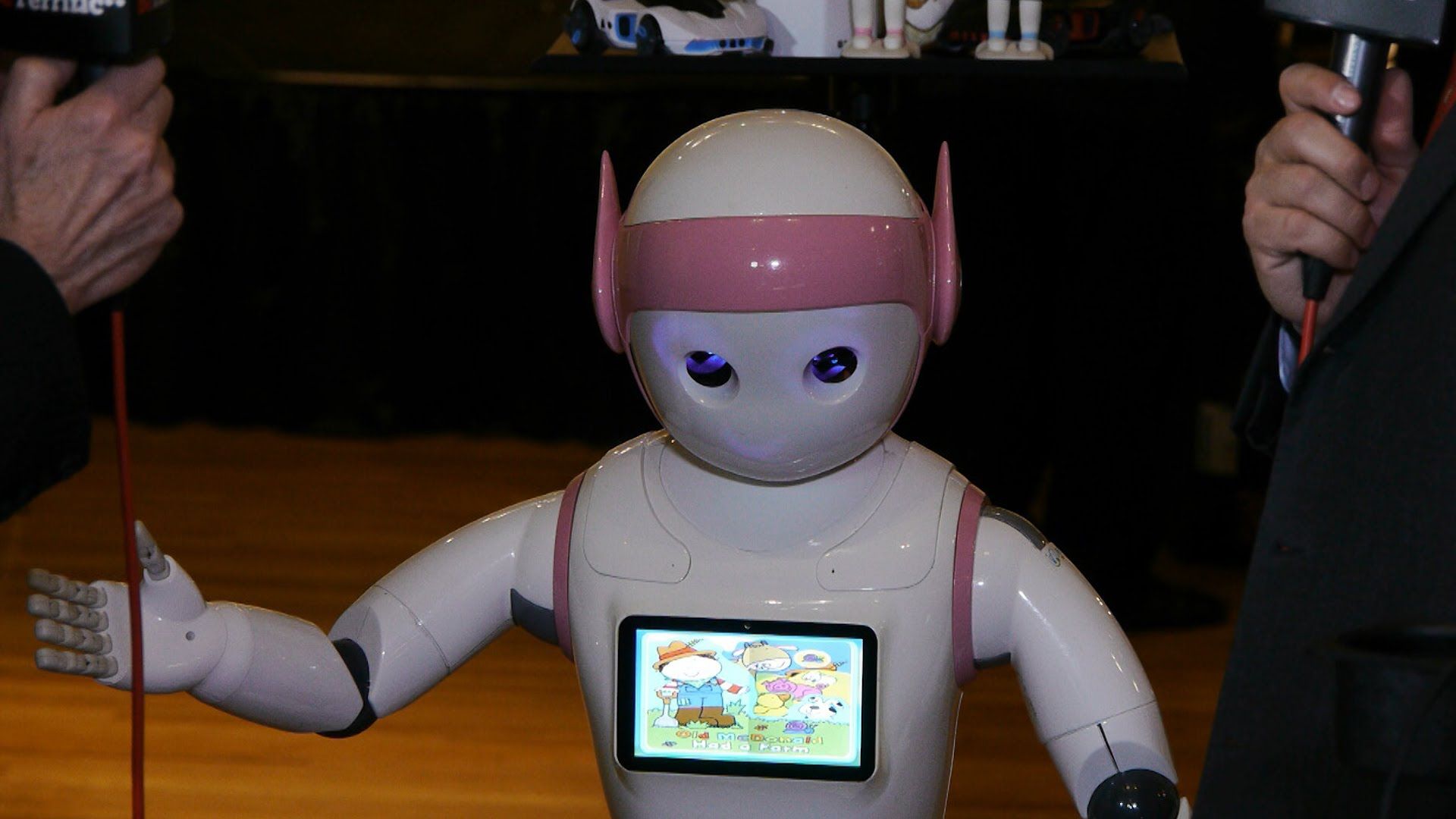 В Китаї почнуть працювати роботи для виховання дітей