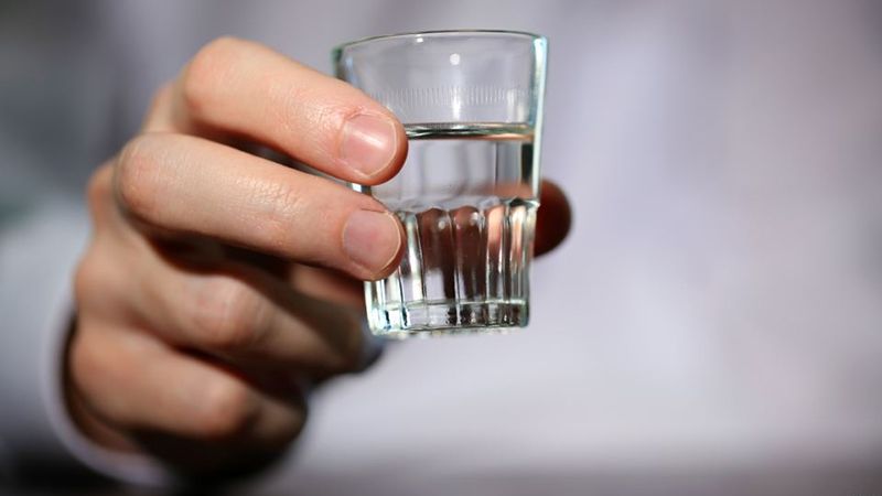 Отруйна горілка вбиває людей - фото 1