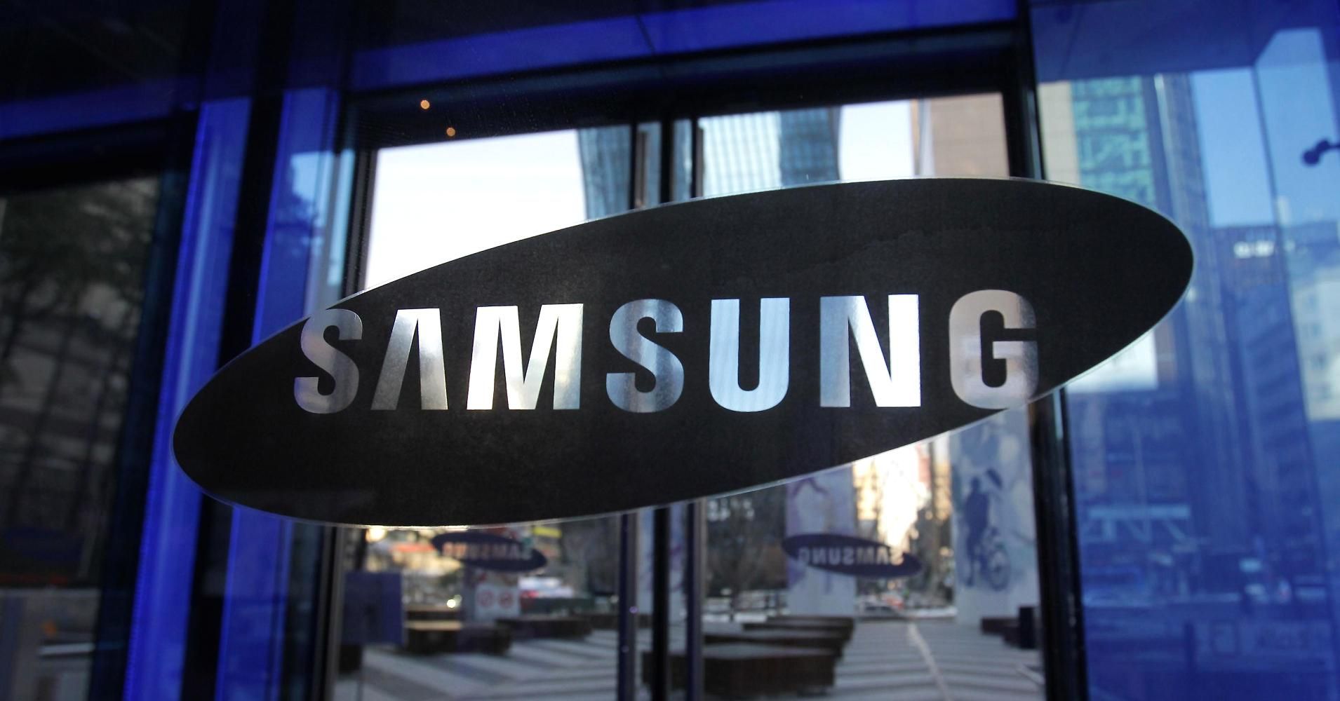 Samsung влаштував українців на роботу на своєму заводі