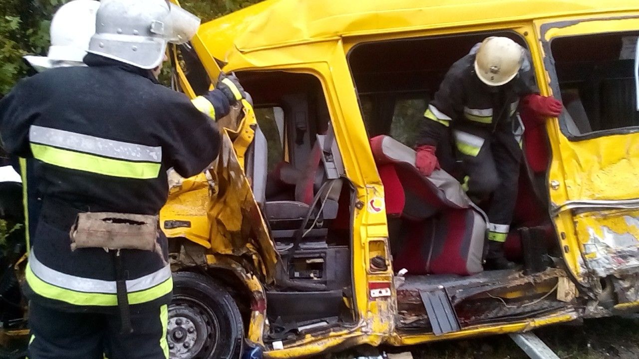 Моторошна ДТП на Хмельниччині: є жертви - фото 1