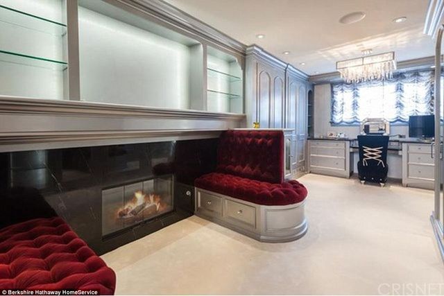 ЗМІ розсекретили новий особняк Анджеліни Джолі - фото 109351